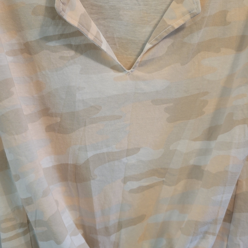 Lucky Brand Pink White Tan Camo V-neck Tie Front Short Sleeve Shirt - Picture 2 of 5